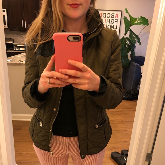 Zara Jackets & Blazers - Zara Puffer Jacket